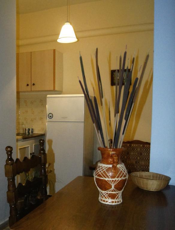 Apartamento Idroussa Batsíon Habitación foto